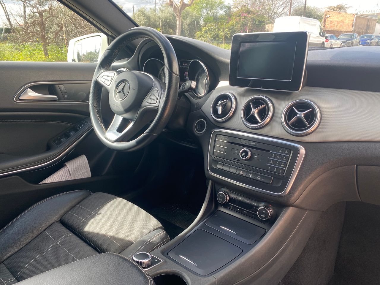 Foto Mercedes-Benz Clase GLA 19