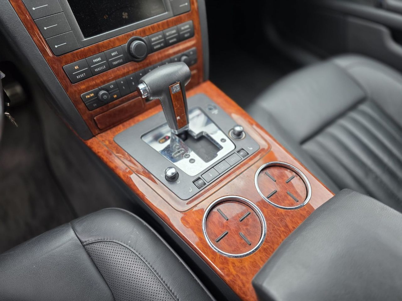 Foto Volkswagen Phaeton 16