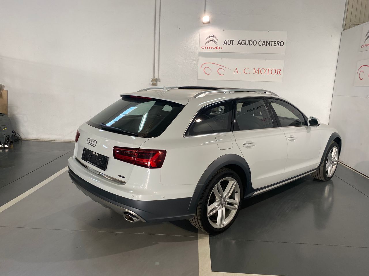 Foto Audi A6 Allroad Quattro 21