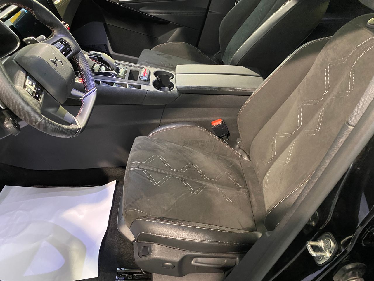 Foto DS Automobiles DS 7 23
