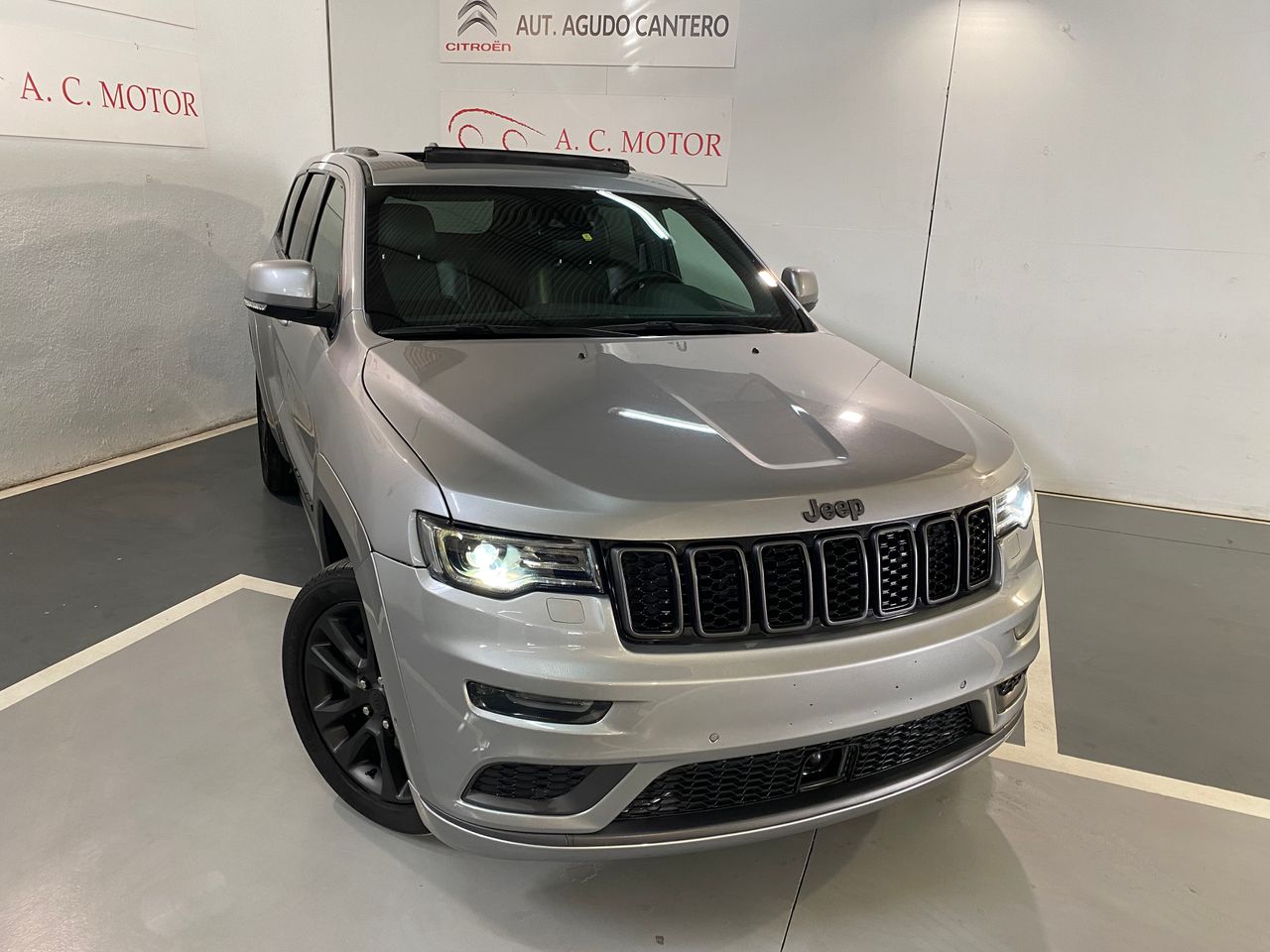 Foto Jeep Grand Cherokee 14