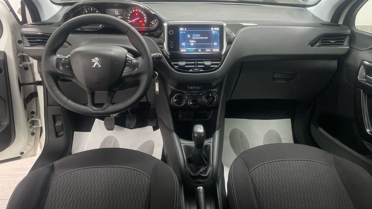 Foto Peugeot 208 18