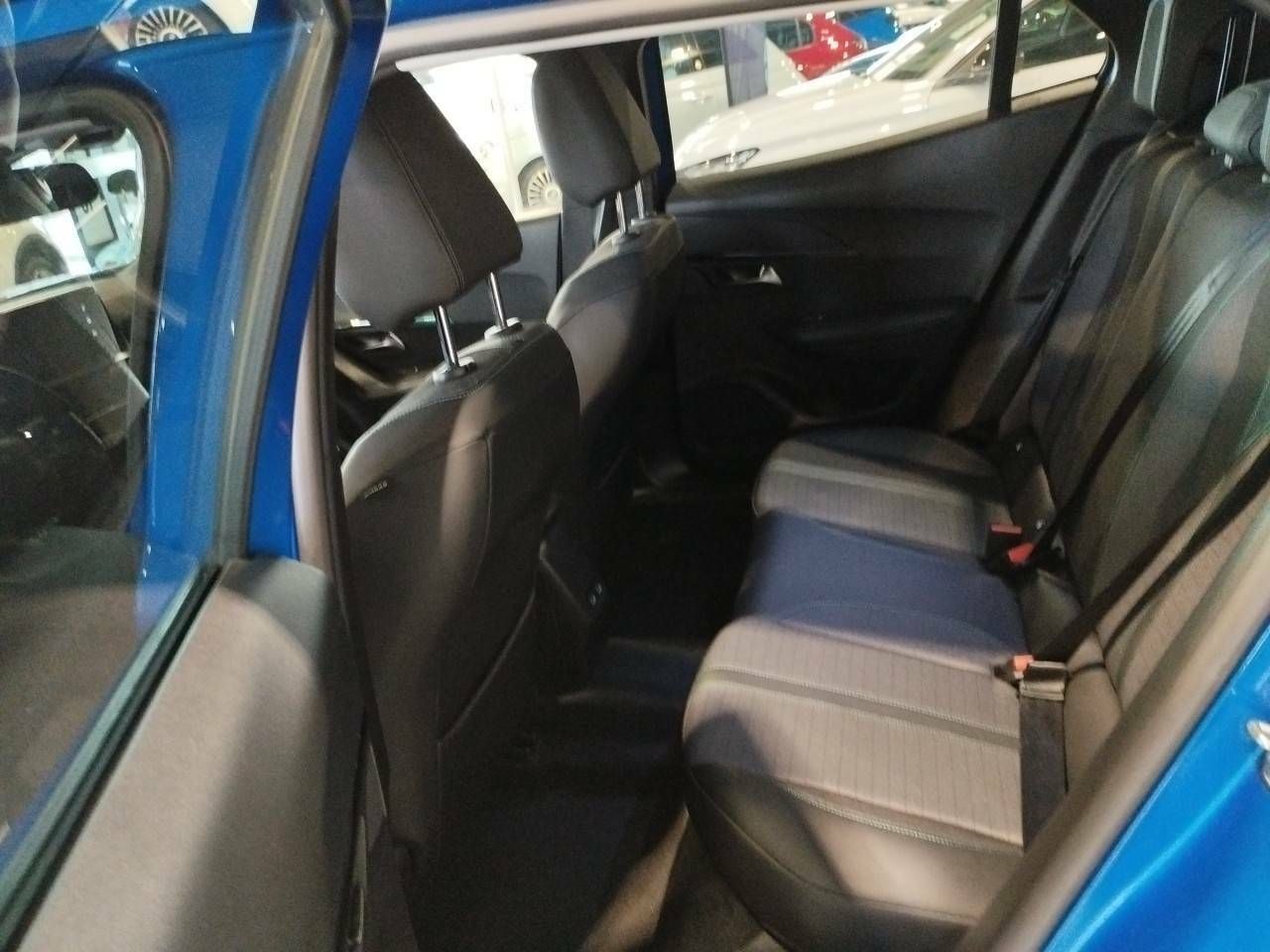 Foto Peugeot 2008 12