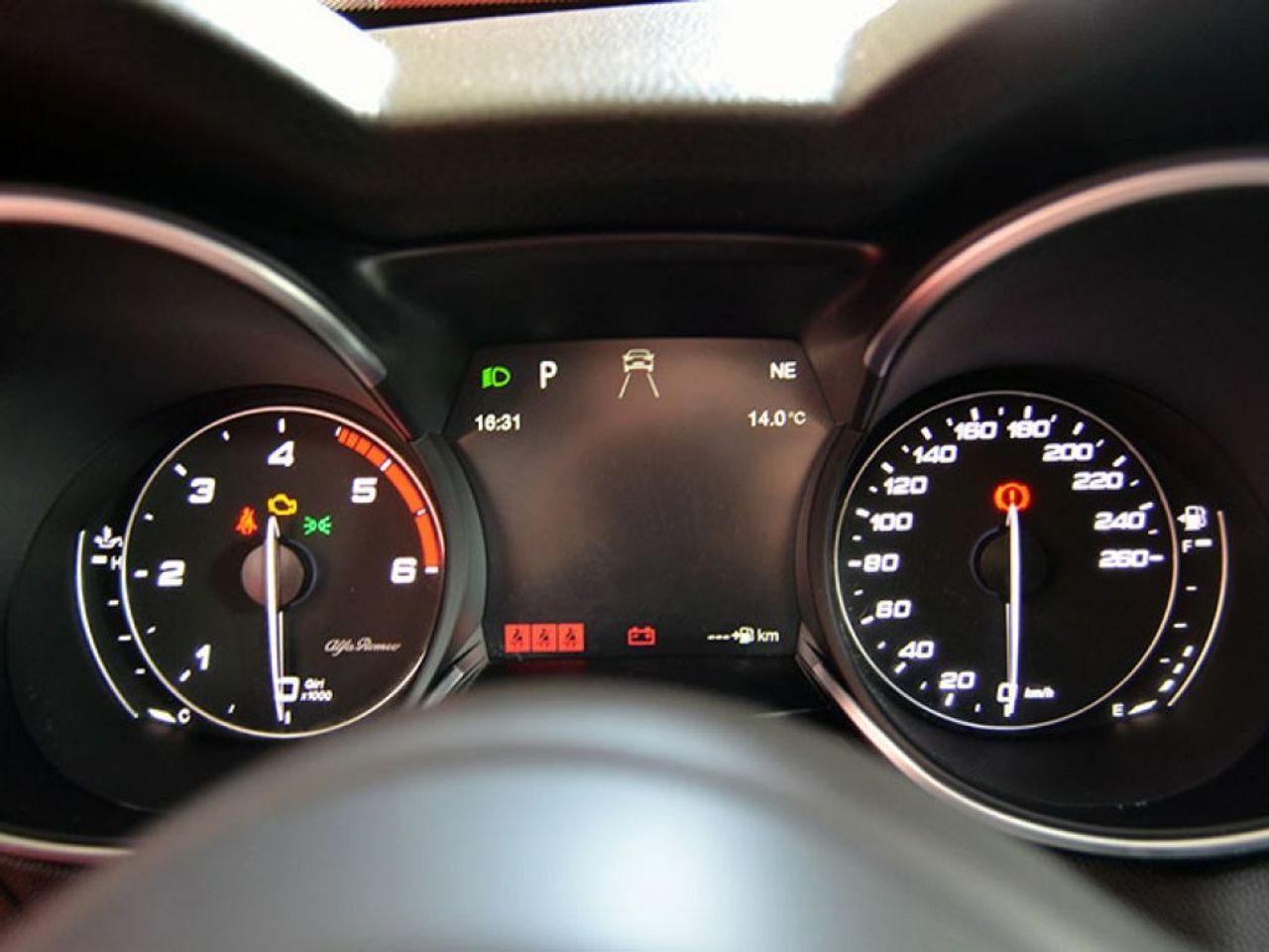 Foto Alfa Romeo Stelvio 24