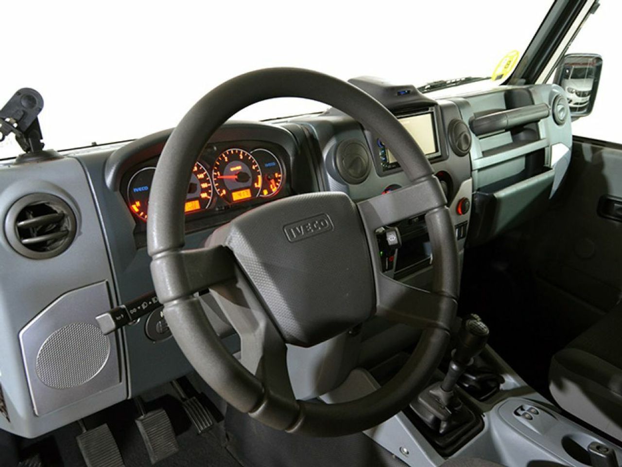 Foto Iveco Massif 17