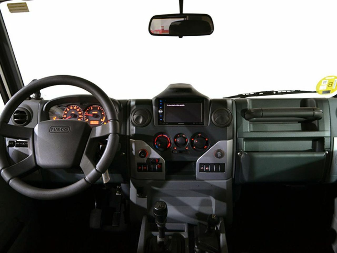 Foto Iveco Massif 20