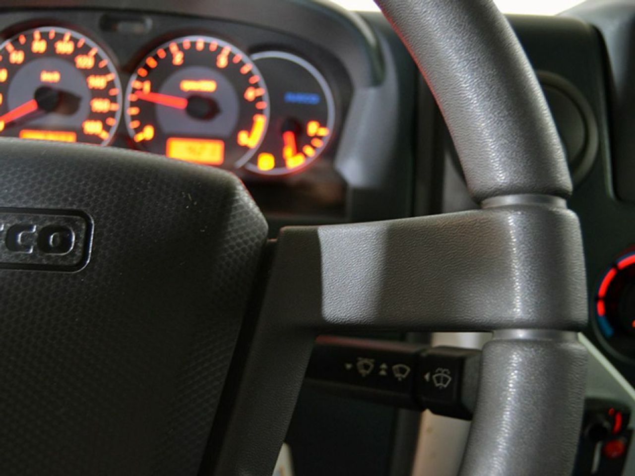 Foto Iveco Massif 25