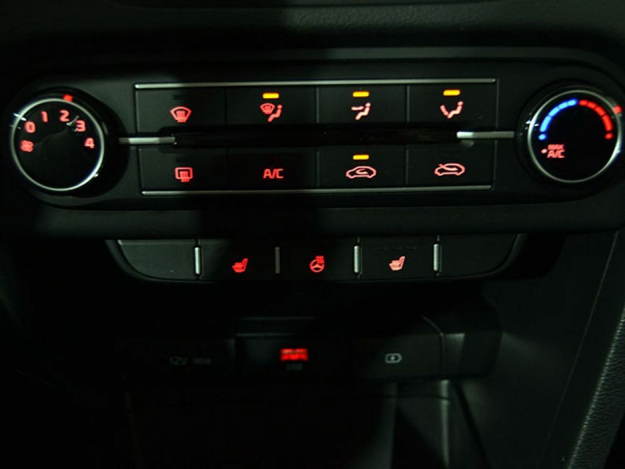 Foto Kia XCeed 25