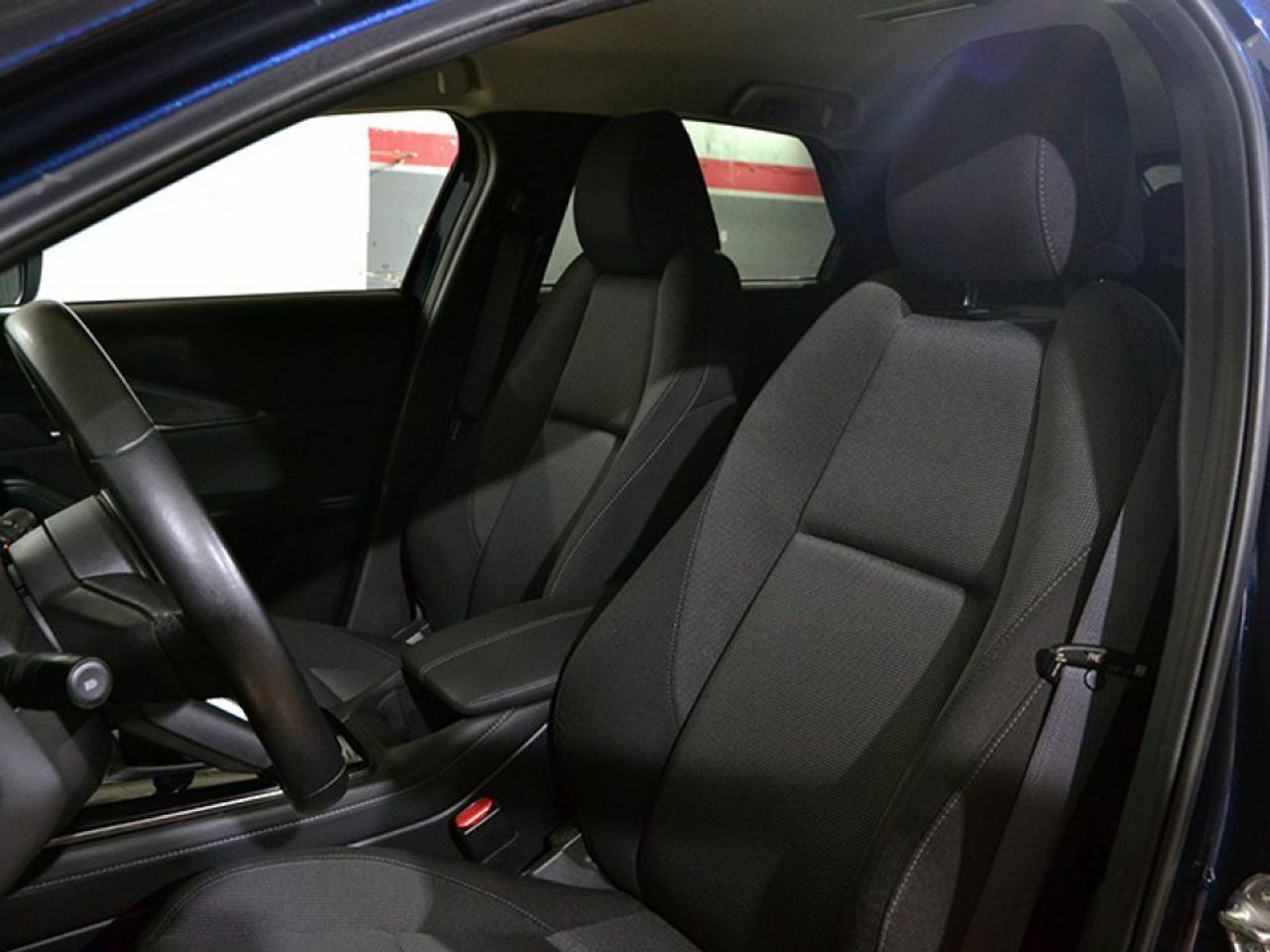 Foto Mazda CX-30 12