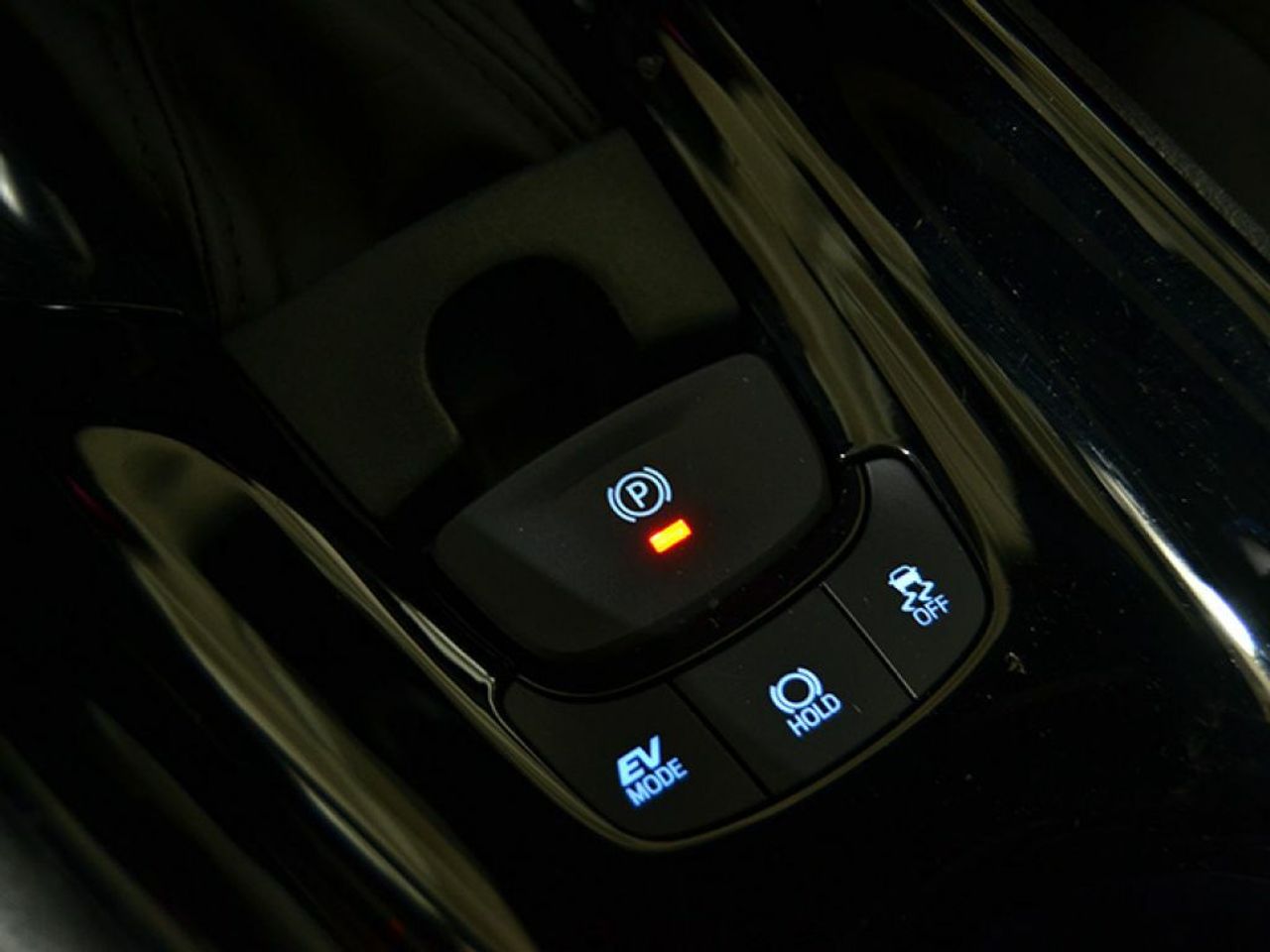 Foto Toyota C-HR 26