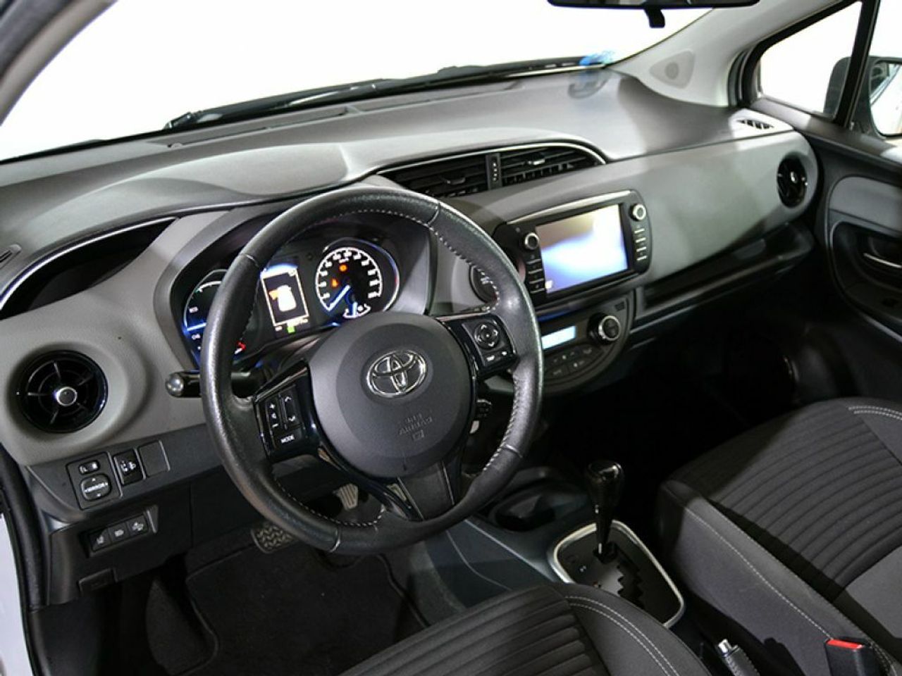 Foto Toyota Yaris 9