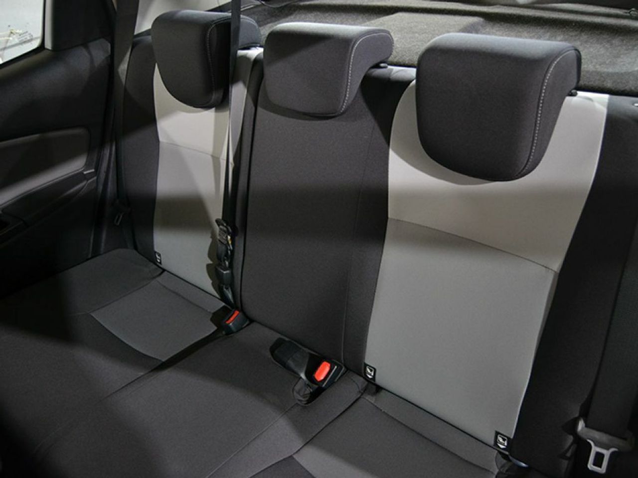 Foto Toyota Yaris 11
