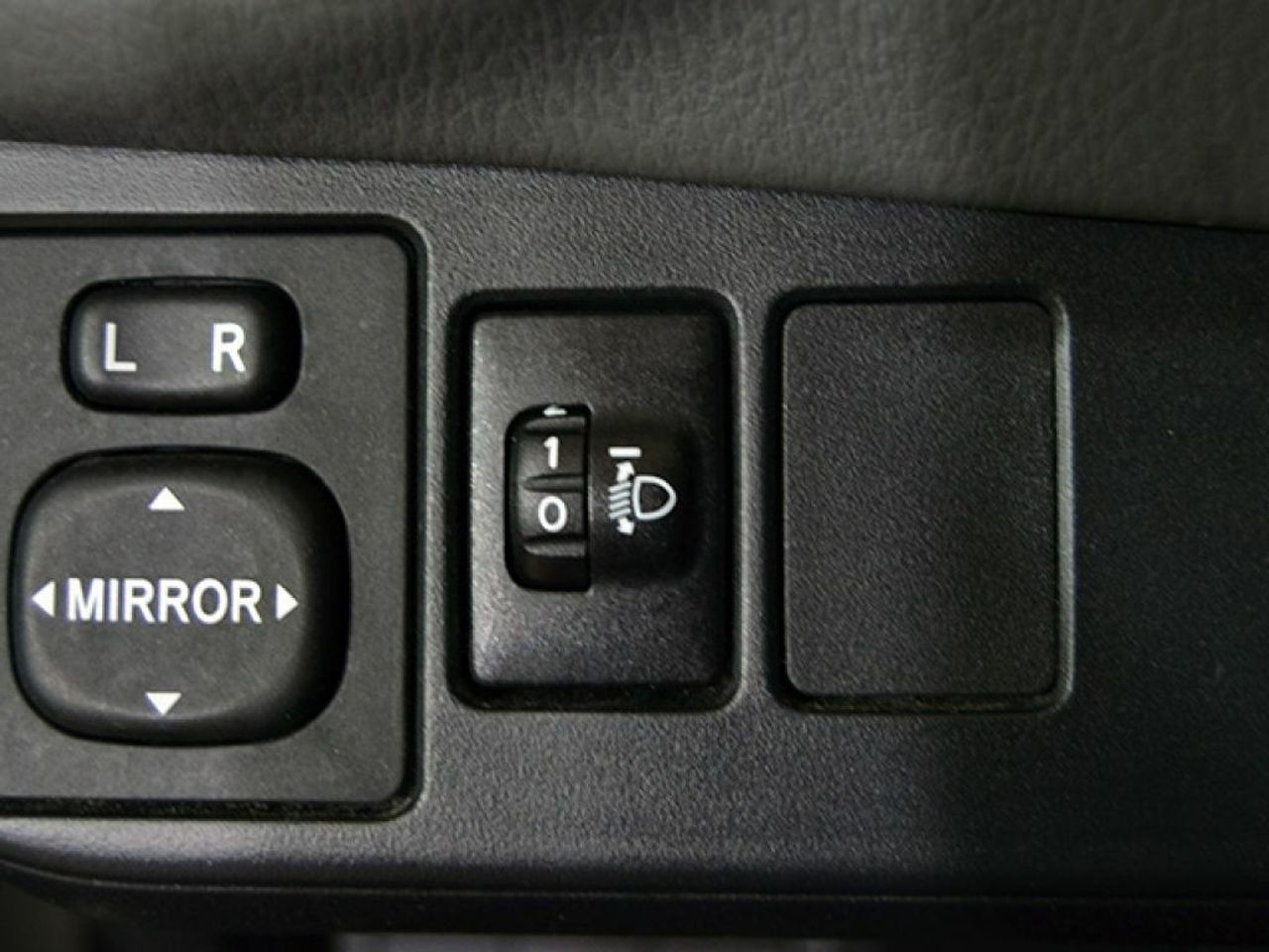 Foto Toyota Yaris 16