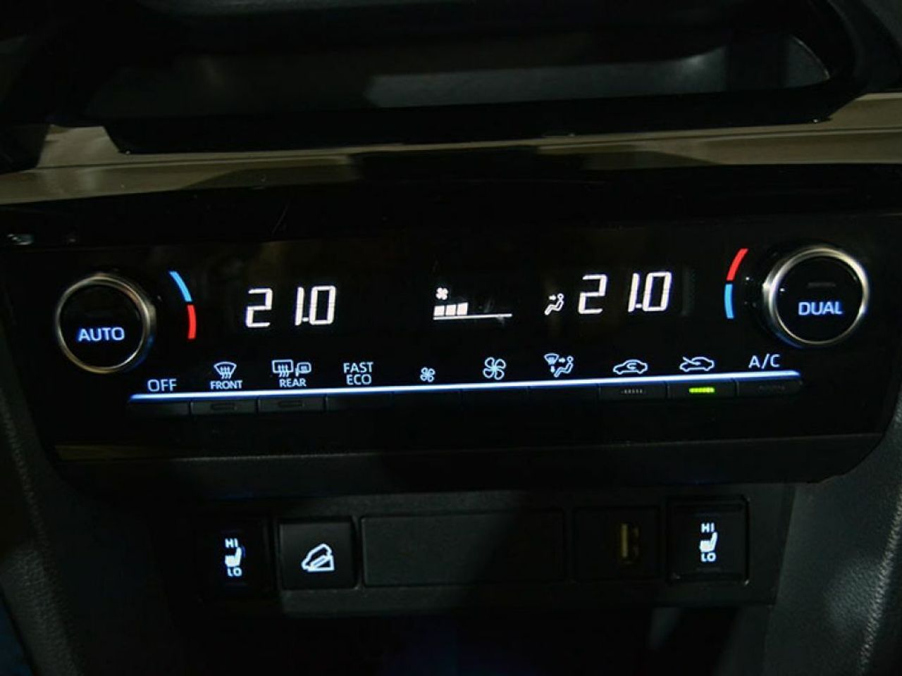 Foto Toyota Yaris 26
