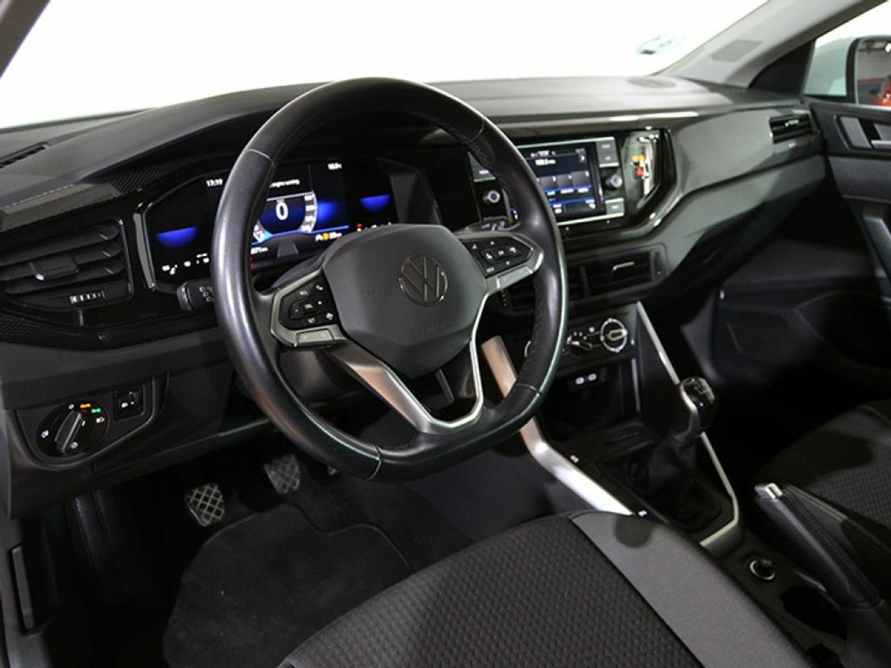 Foto Volkswagen Taigo 11