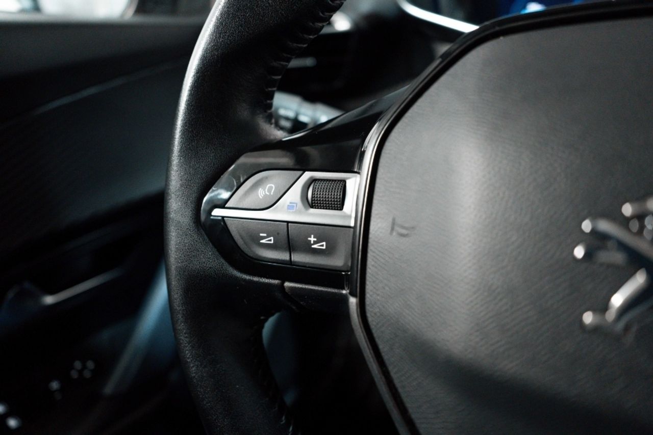 Foto Peugeot 2008 9