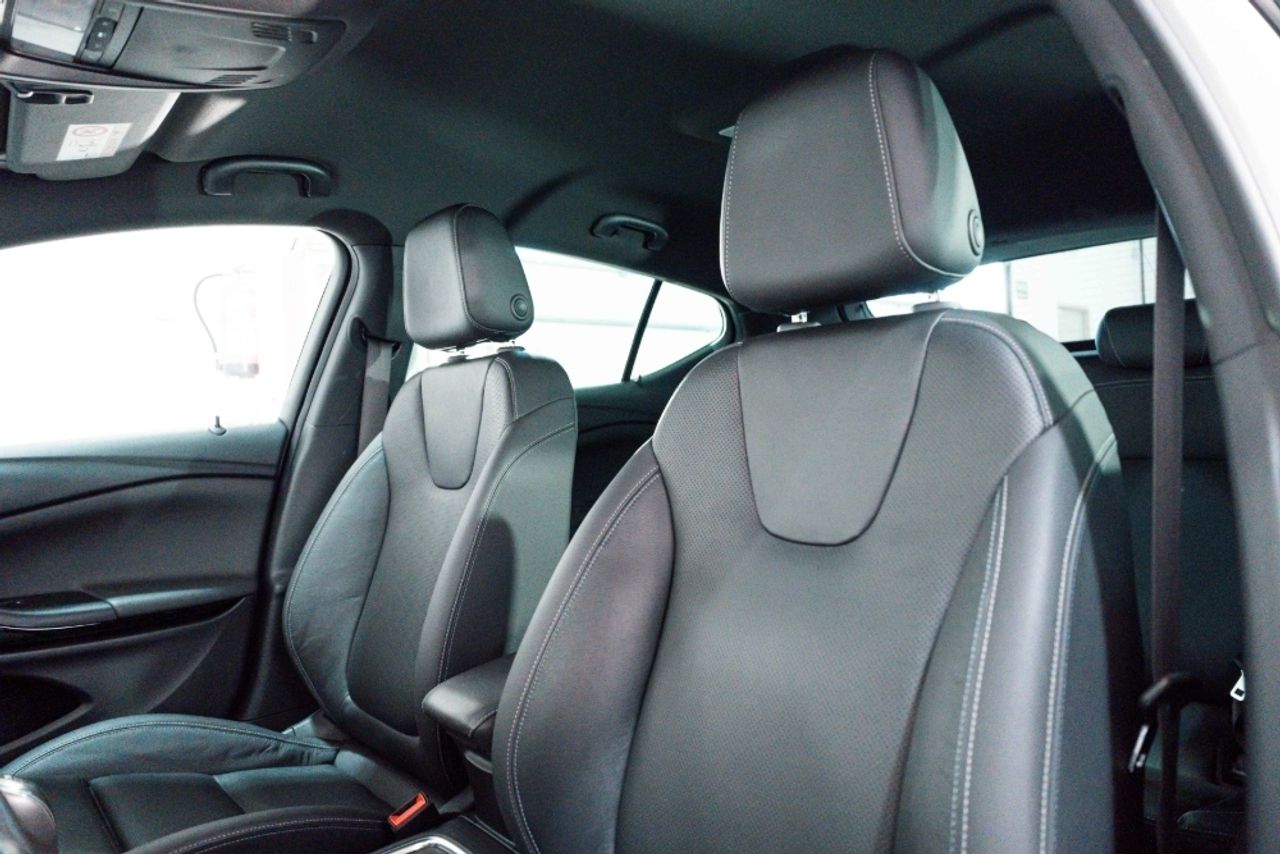 Foto Opel Astra 8