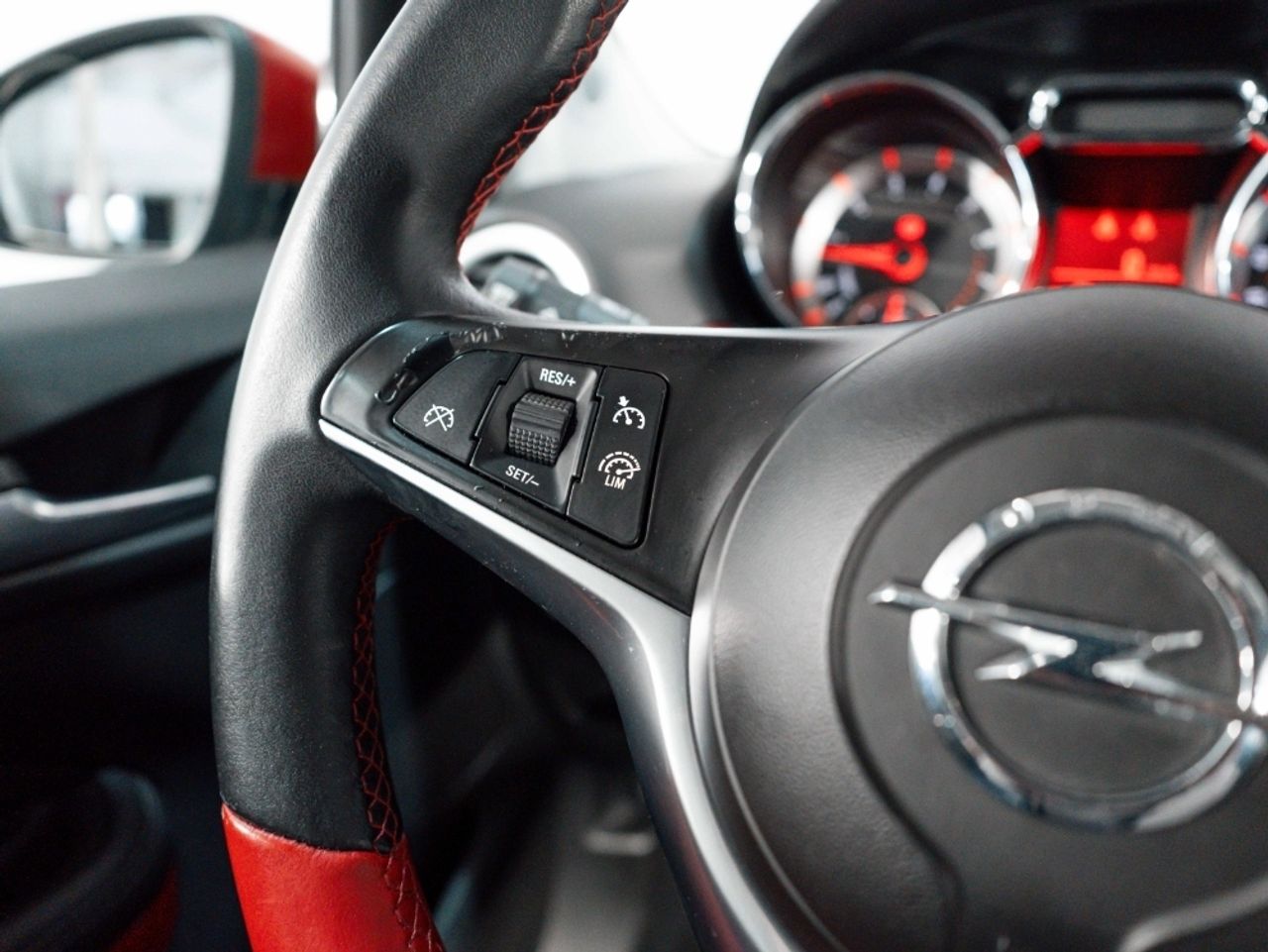 Foto Opel Adam 9