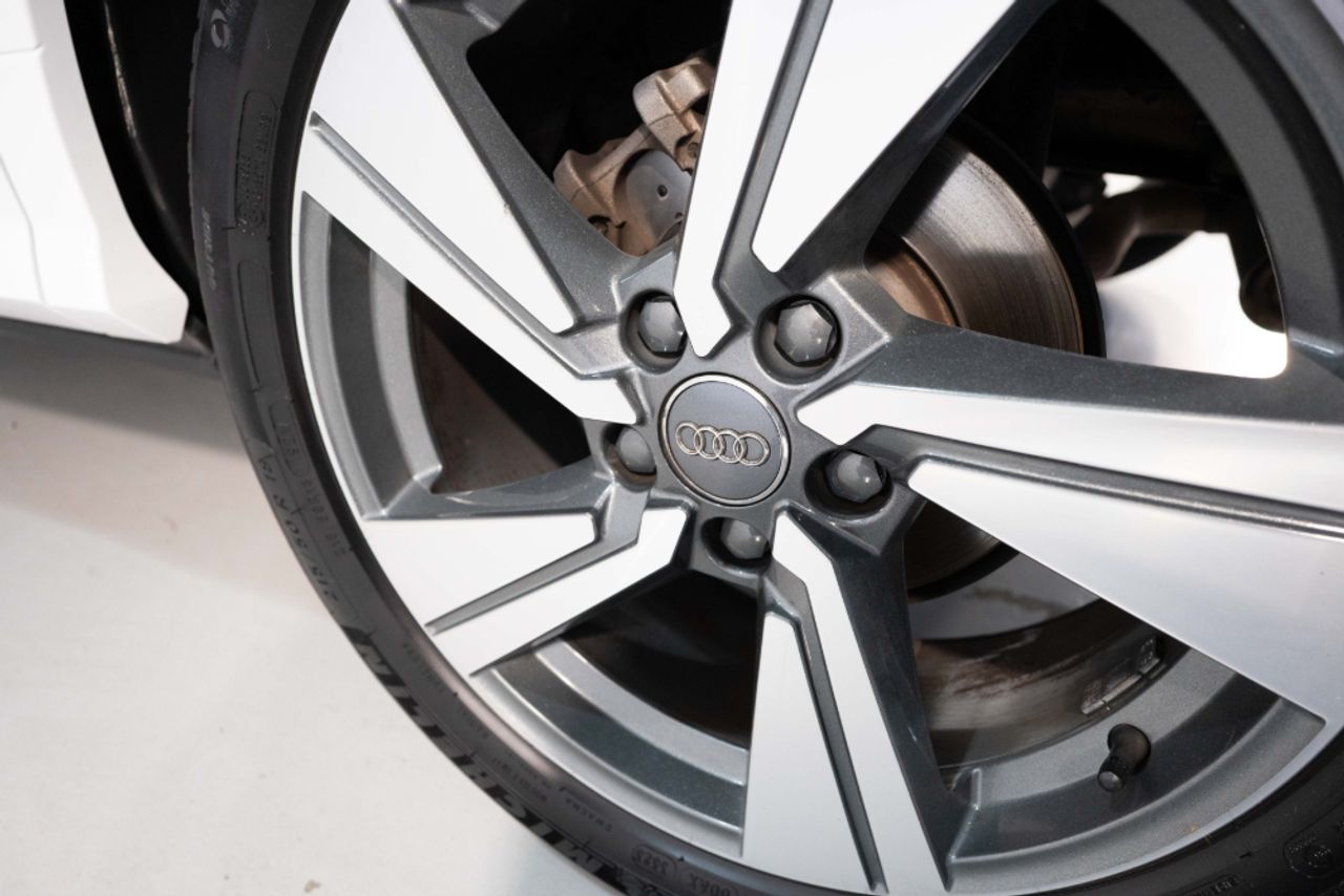 Foto Audi Q2 29