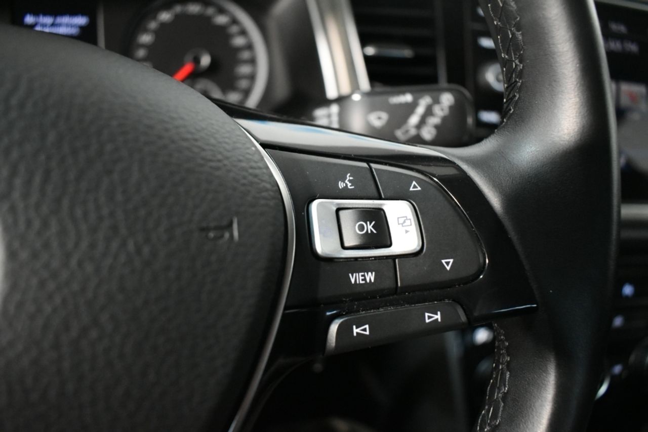 Foto Volkswagen T-Roc 16