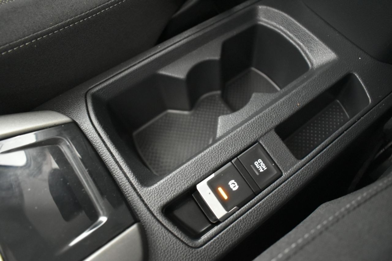 Foto Volkswagen T-Roc 25