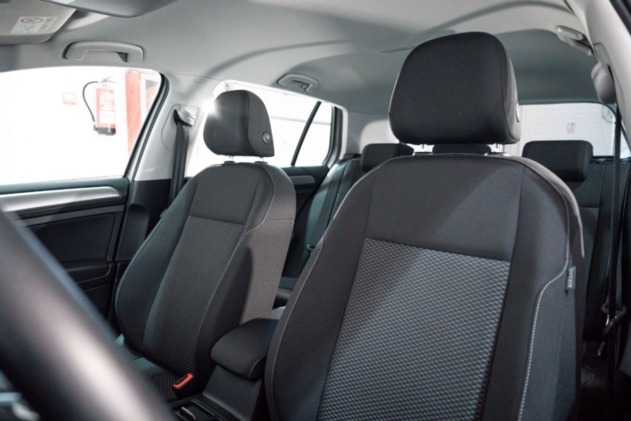 Foto Volkswagen Golf 8