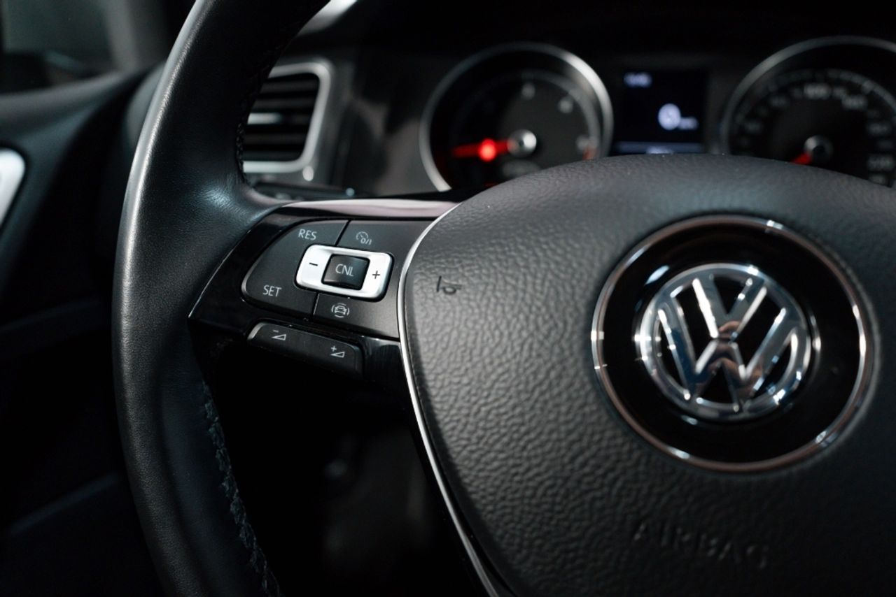 Foto Volkswagen Golf 9