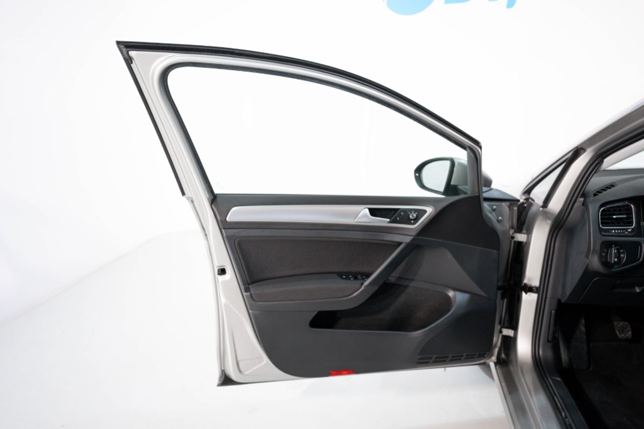 Foto Volkswagen Golf 13