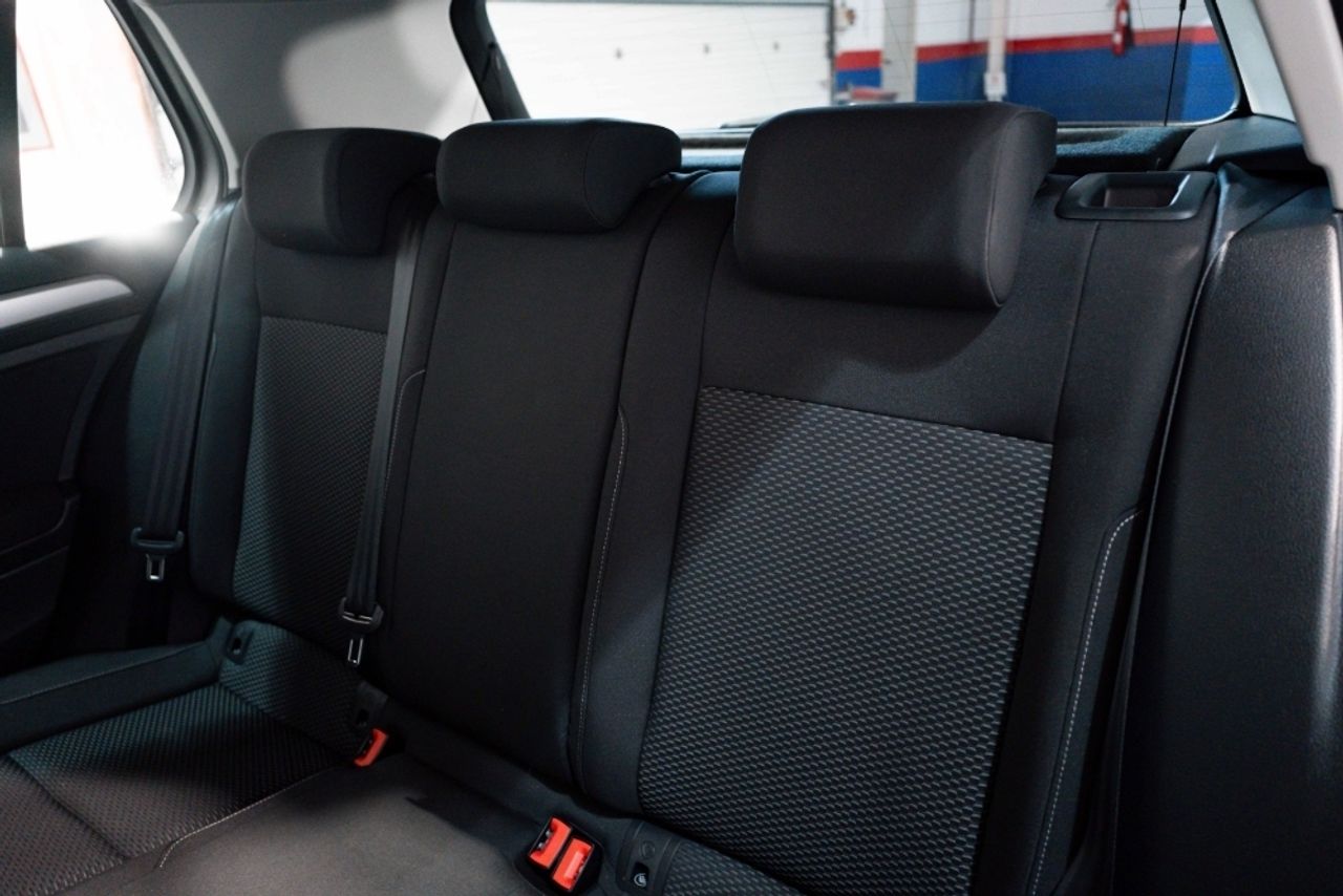 Foto Volkswagen Golf 27