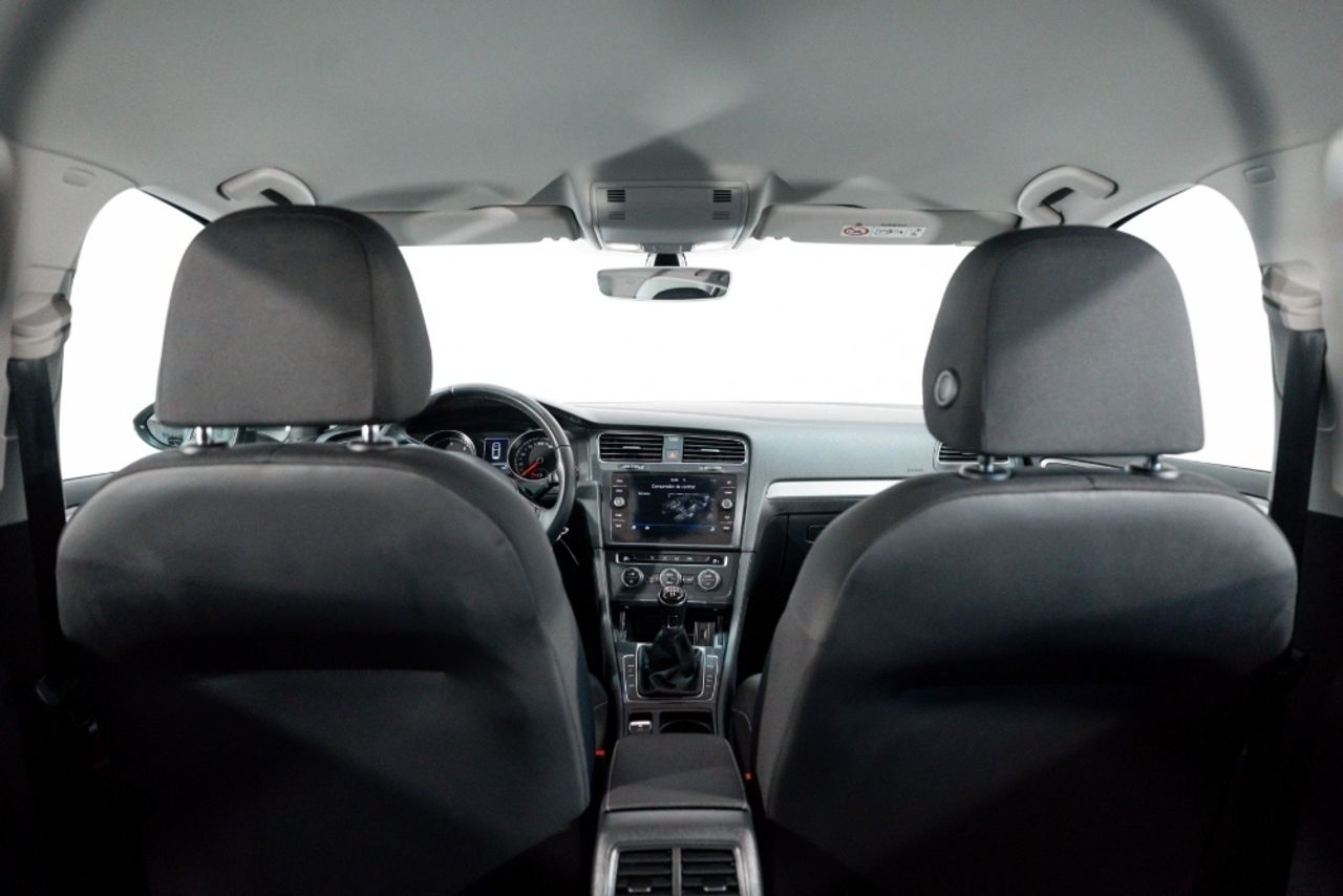 Foto Volkswagen Golf 29