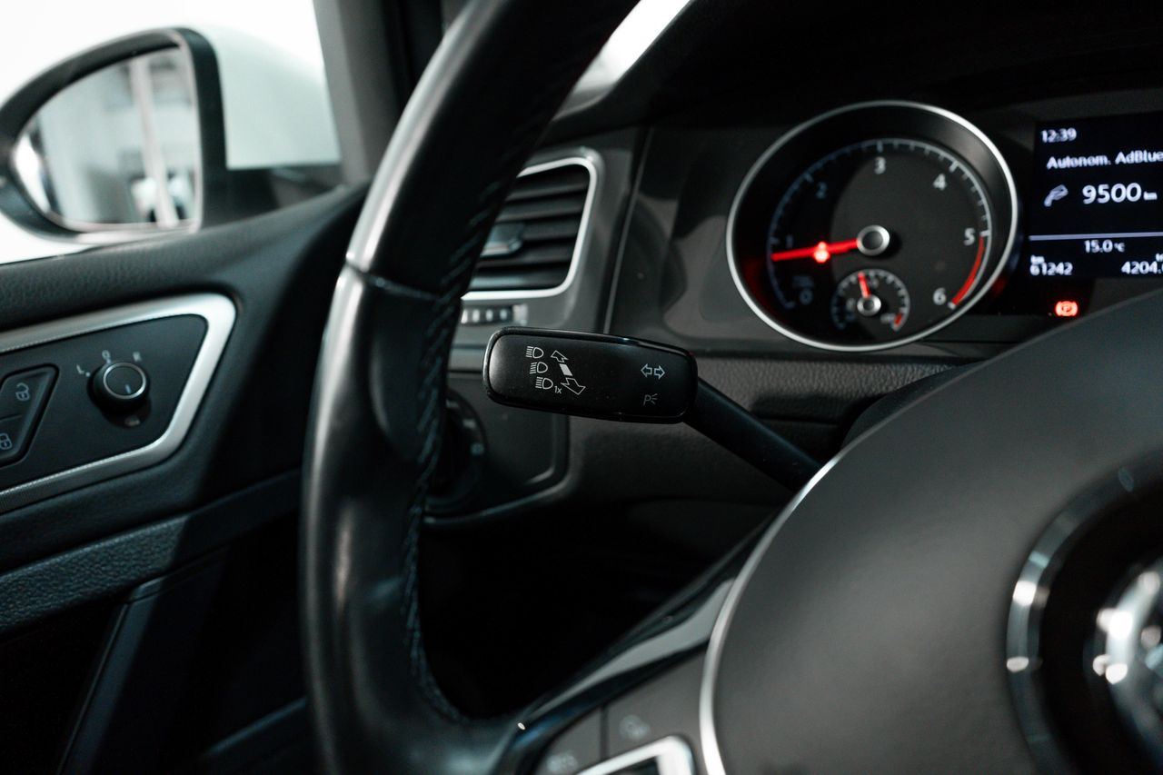 Foto Volkswagen Golf 9