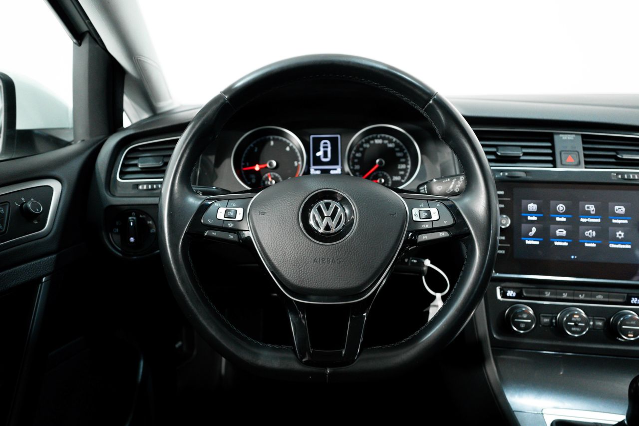 Foto Volkswagen Golf 24