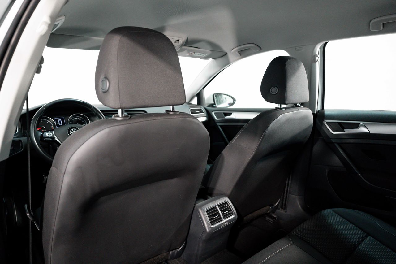 Foto Volkswagen Golf 27