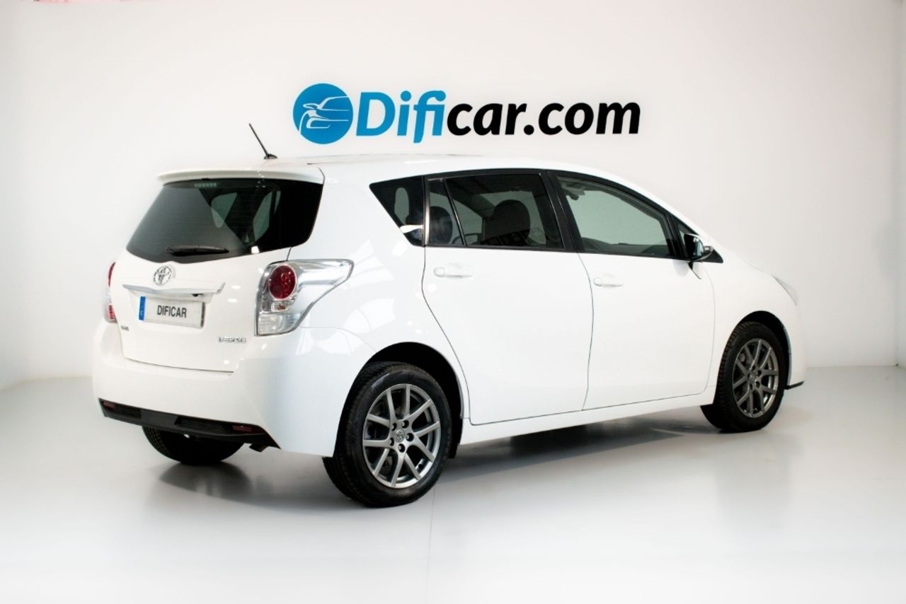 Foto Toyota Corolla Verso 6