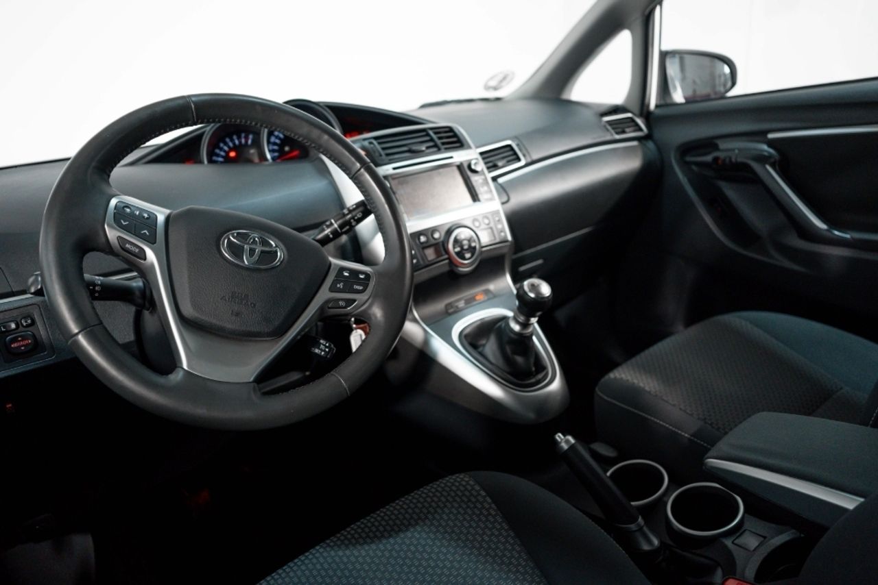 Foto Toyota Corolla Verso 20