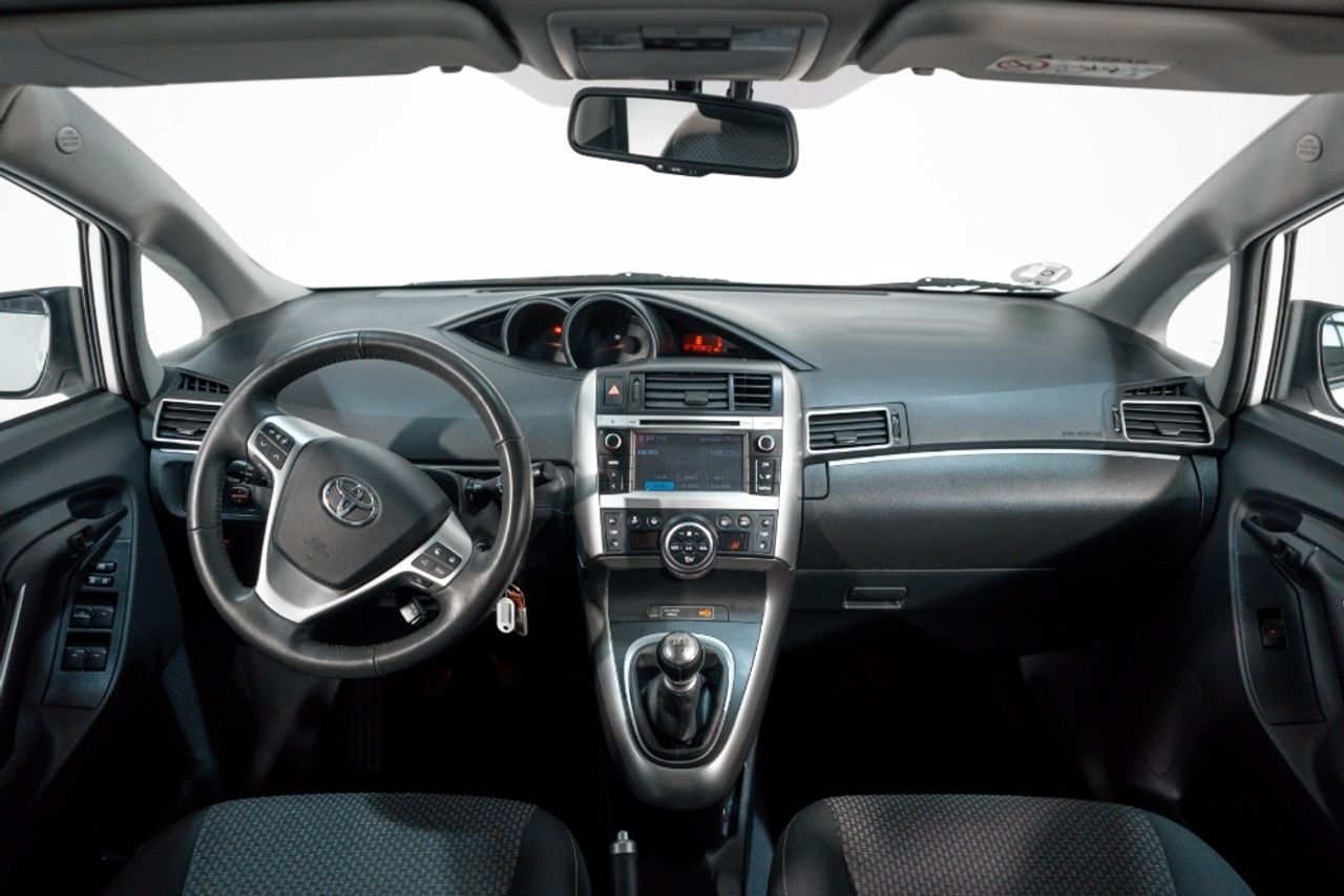Foto Toyota Corolla Verso 24
