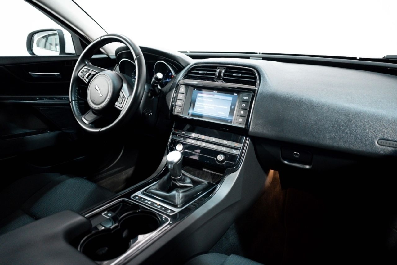 Foto Jaguar XF 23