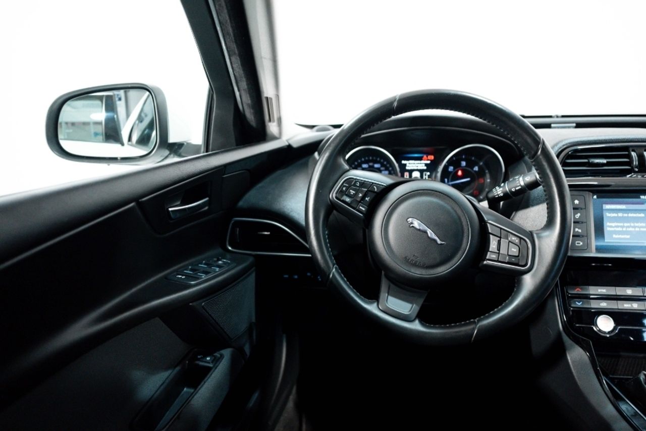 Foto Jaguar XF 24