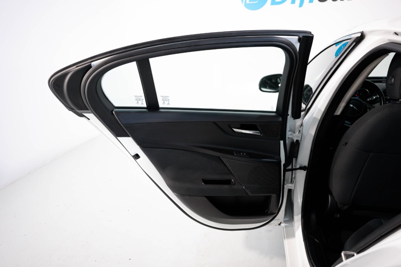 Foto Jaguar XF 29