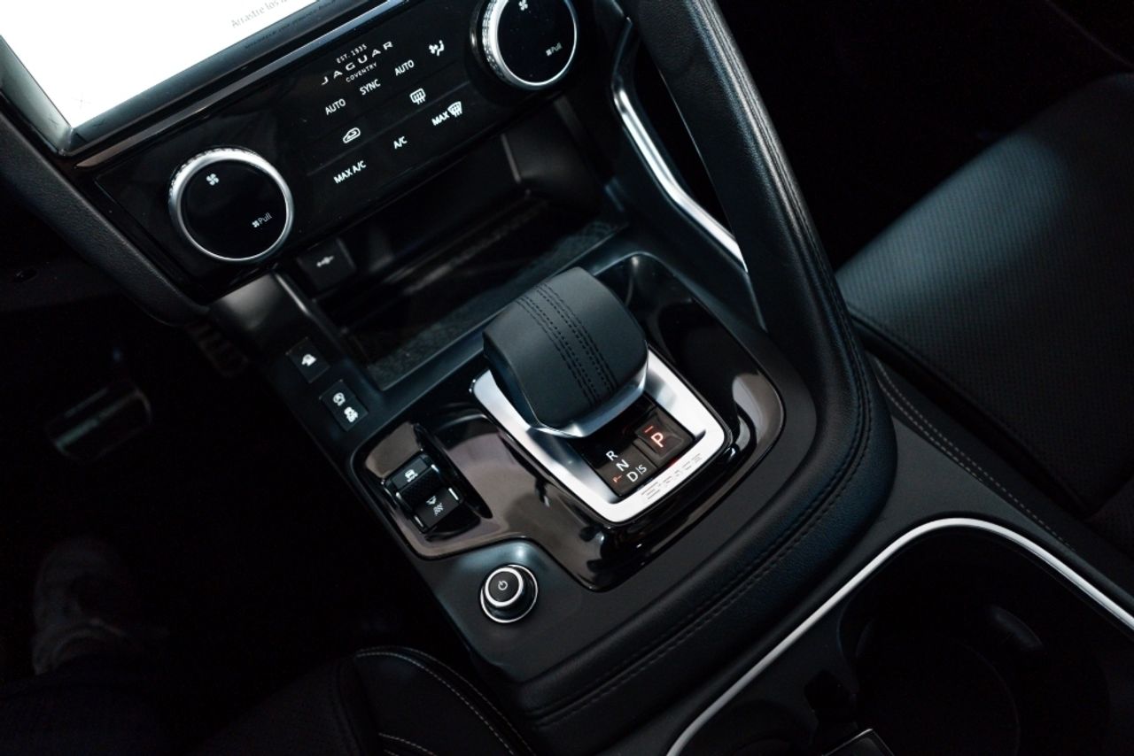 Foto Jaguar XF 19