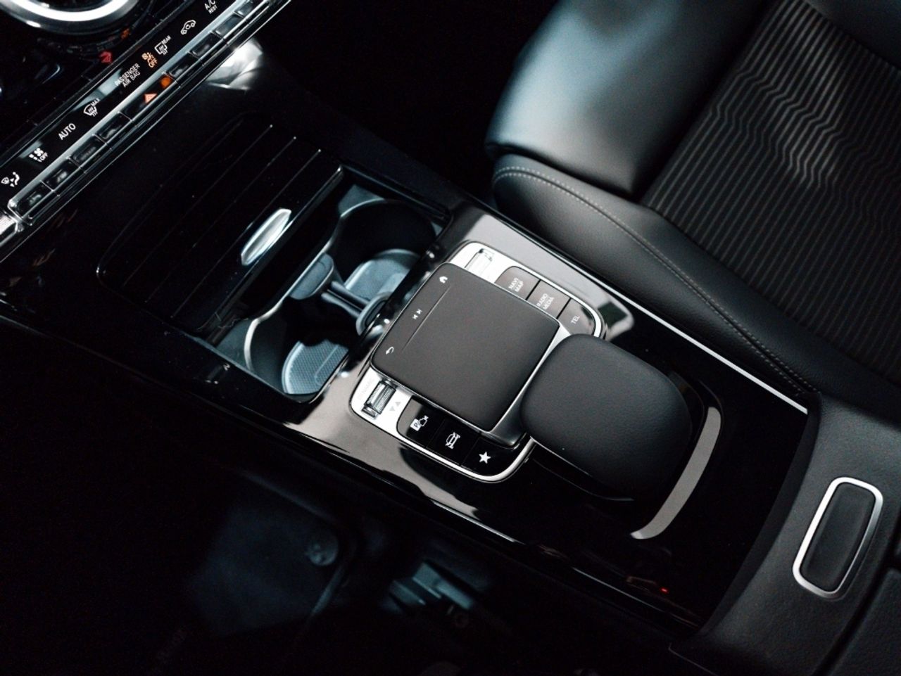 Foto Mercedes-Benz Clase CLA 20