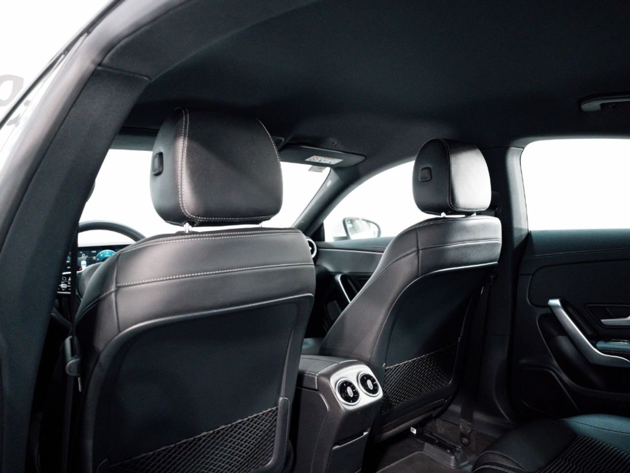 Foto Mercedes-Benz Clase CLA 26