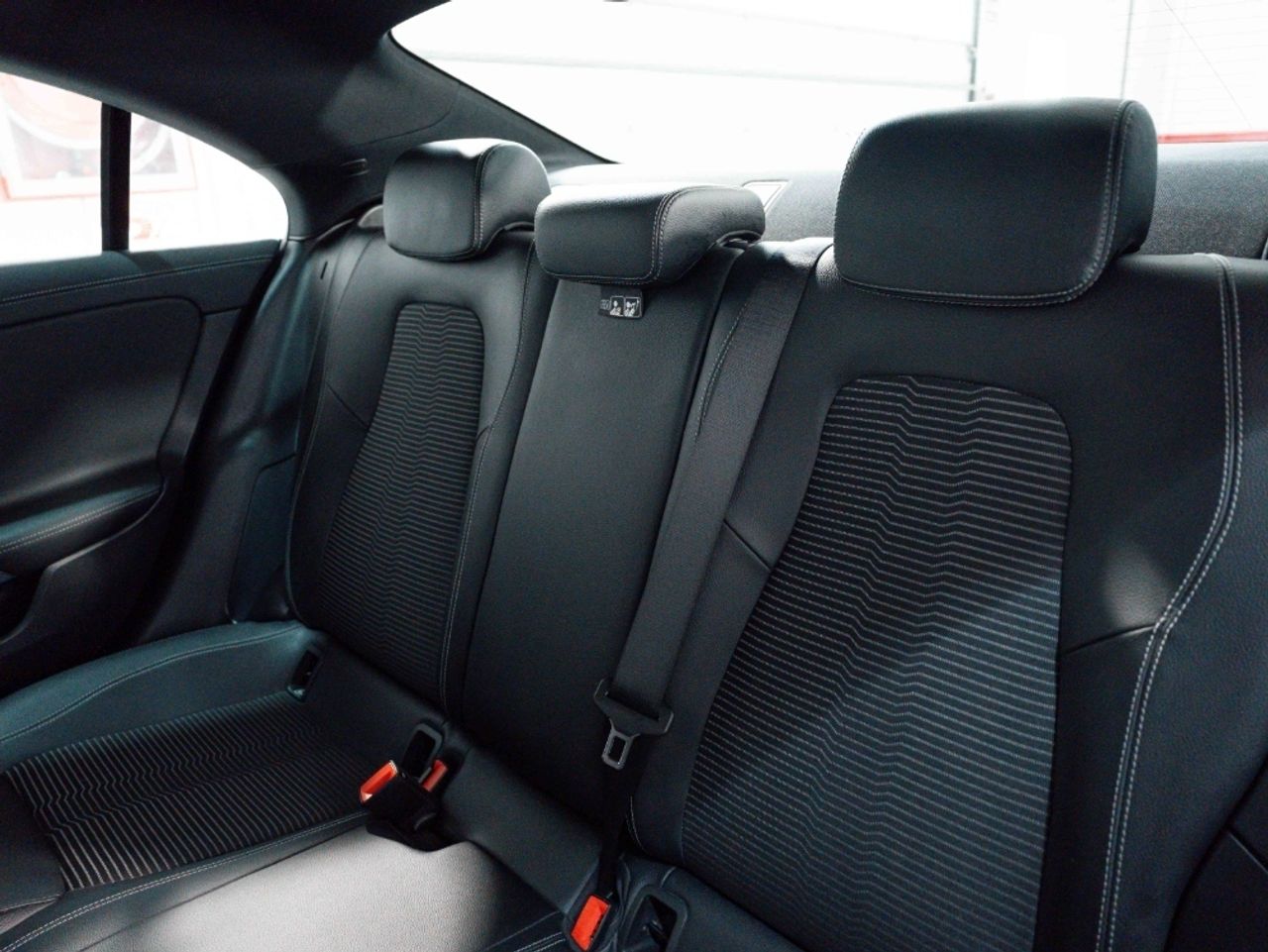 Foto Mercedes-Benz Clase CLA 27
