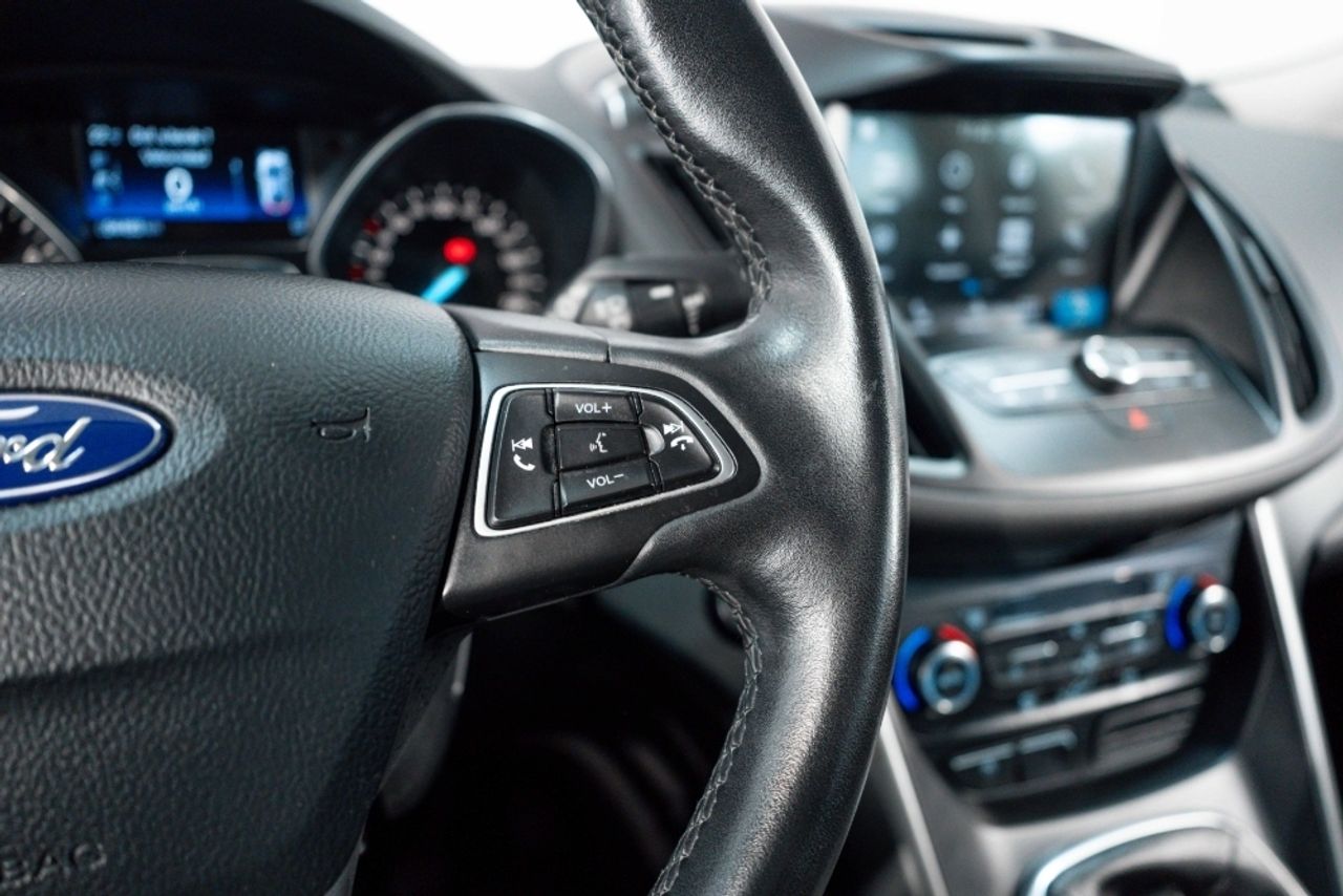 Foto Ford Kuga 15