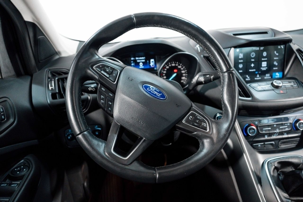 Foto Ford Kuga 23