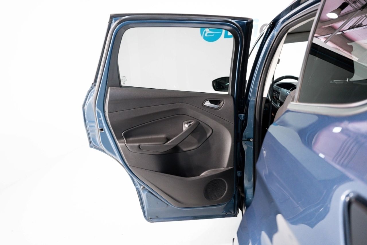 Foto Ford Kuga 27
