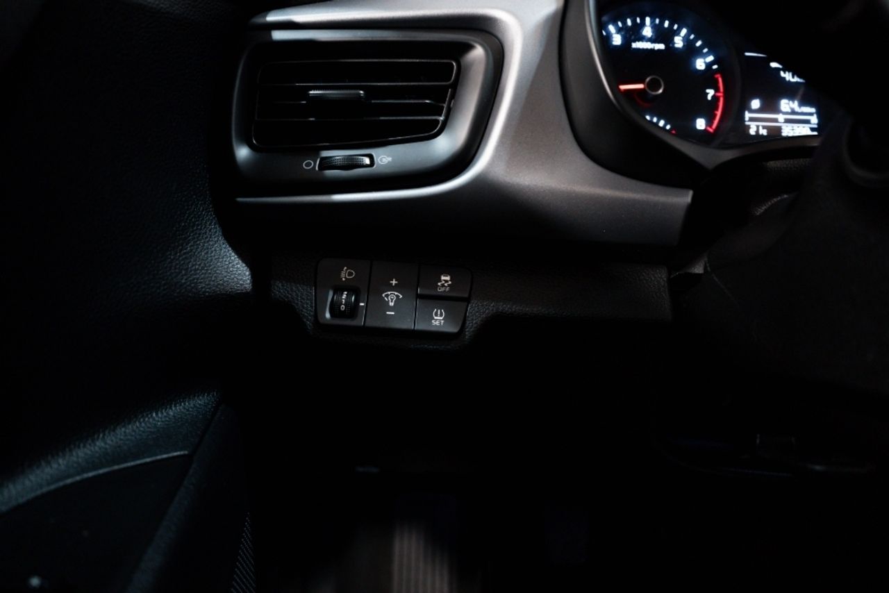 Foto Kia Rio 11