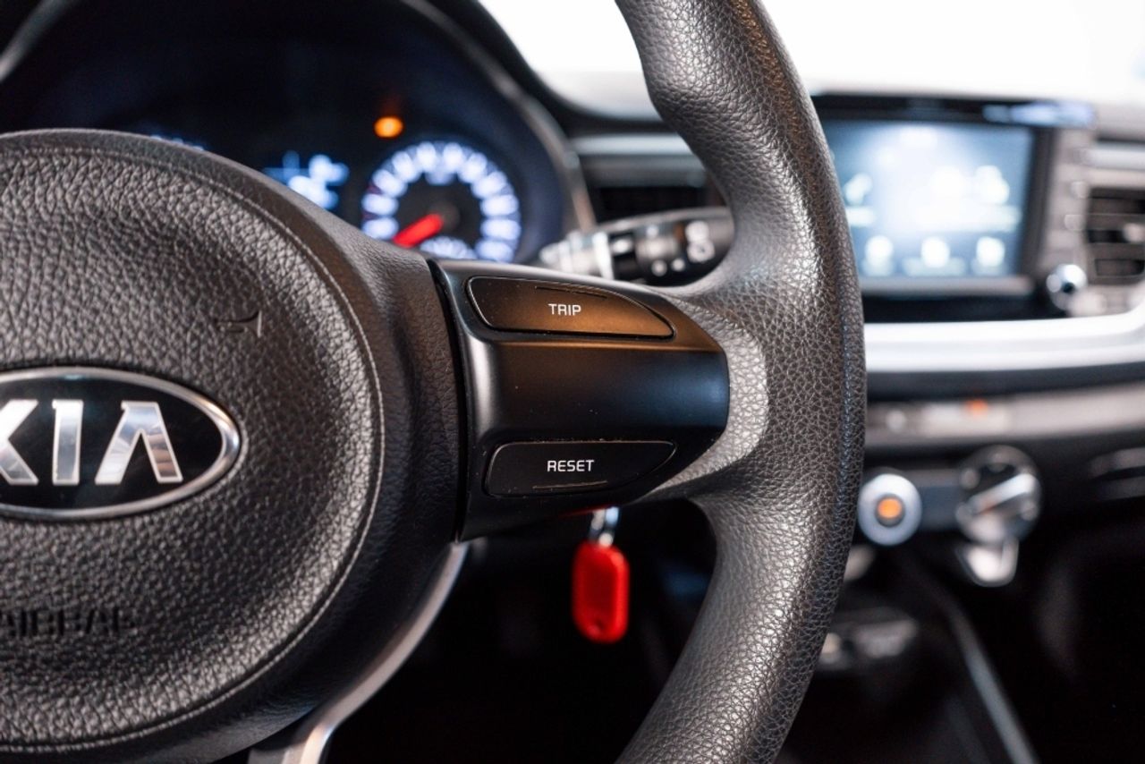 Foto Kia Rio 15
