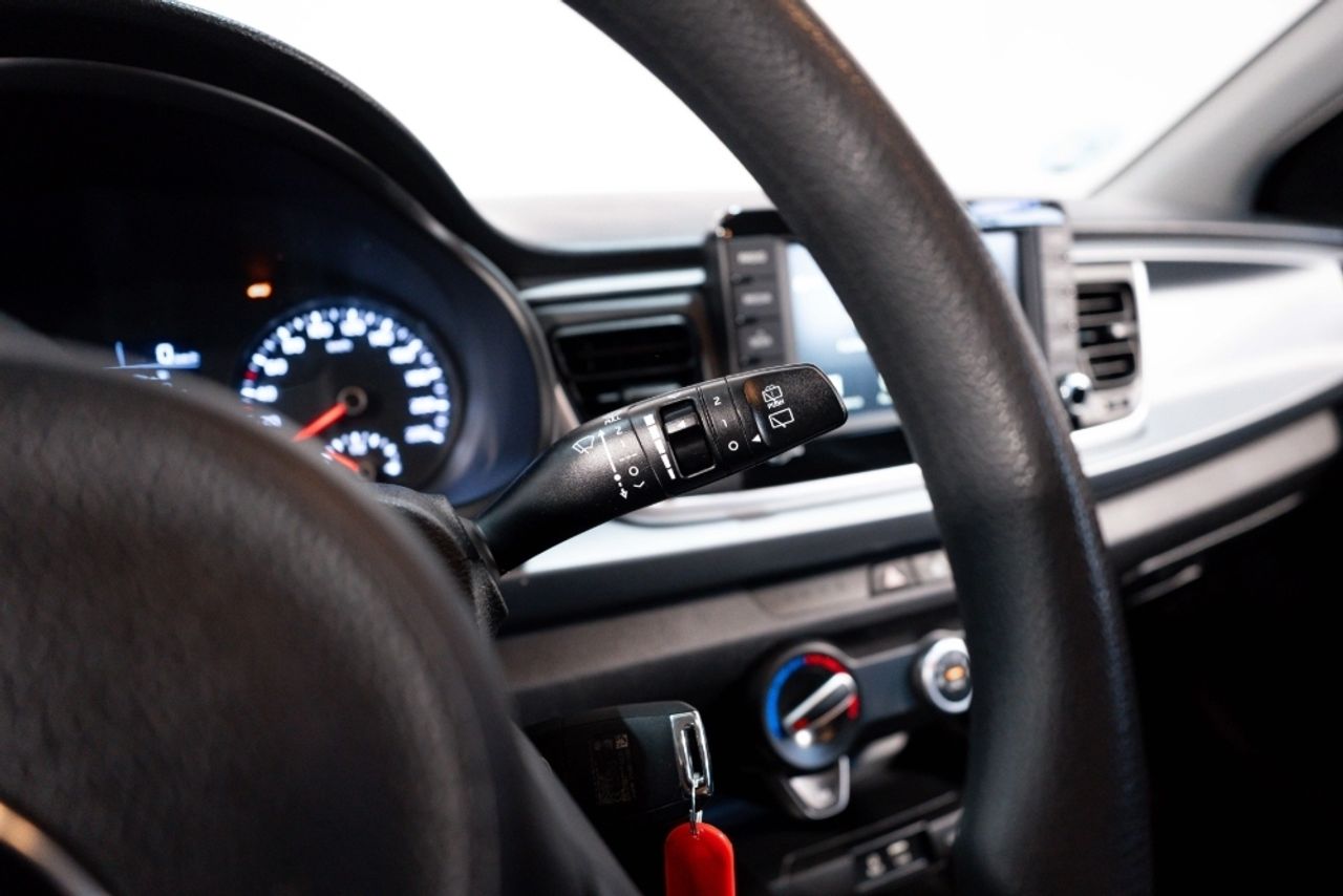 Foto Kia Rio 16