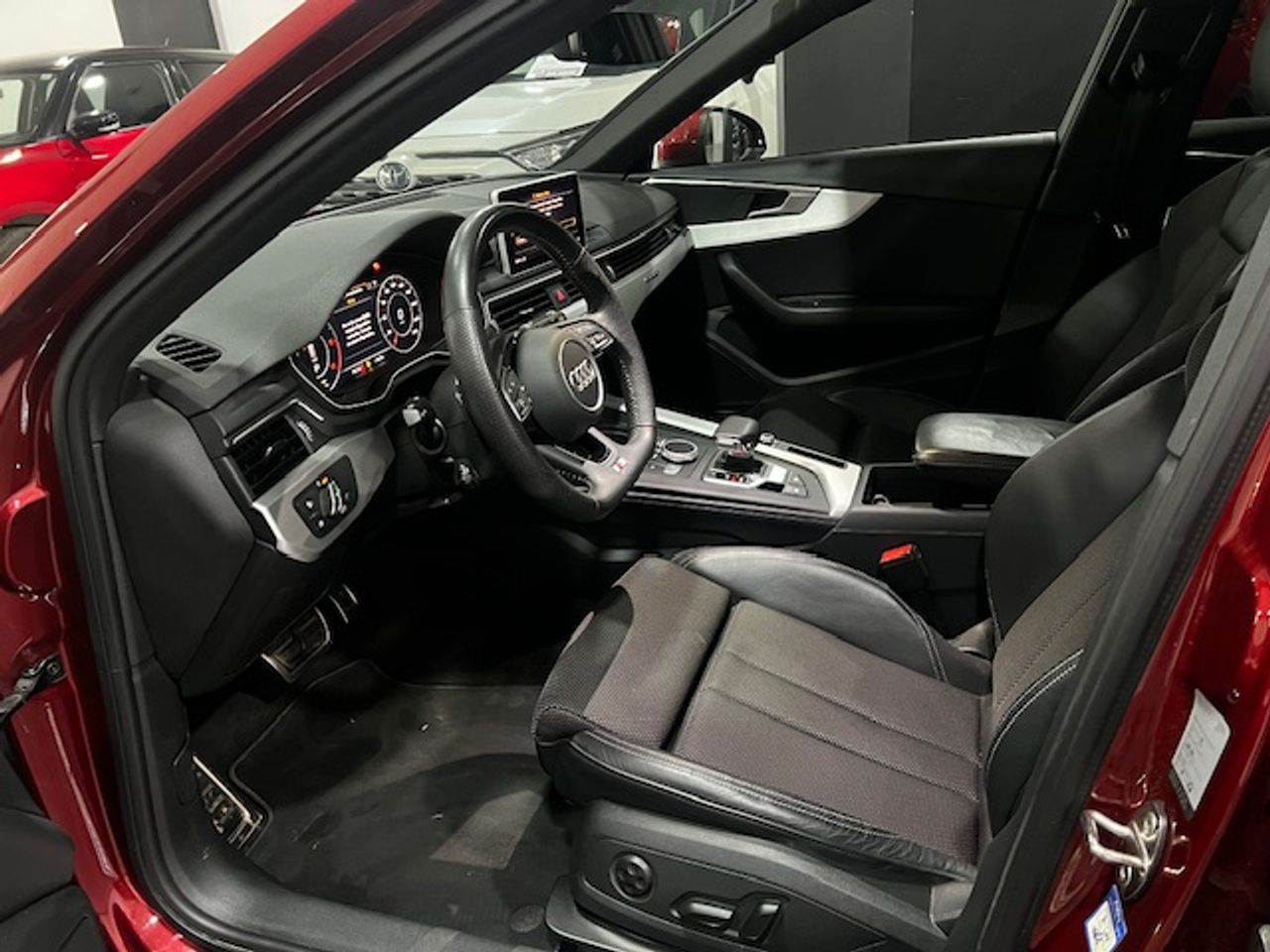 Foto Audi A4 12